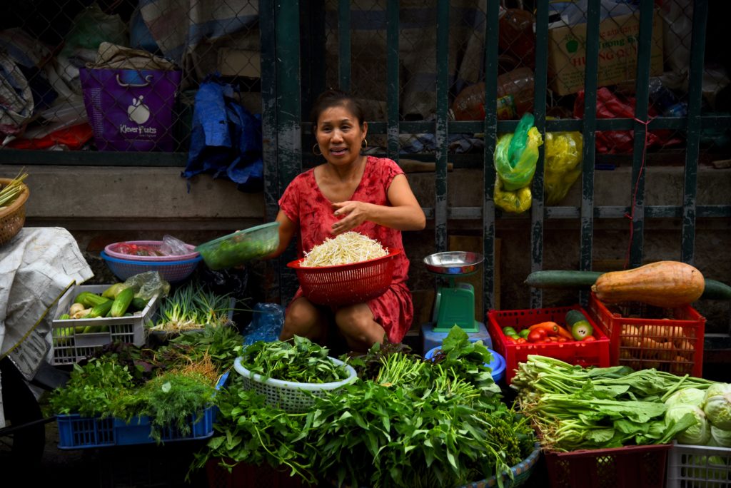 ベトナムのローカルの市場では、売り手は「ありがとう」と客にお礼を言わないのが普通。