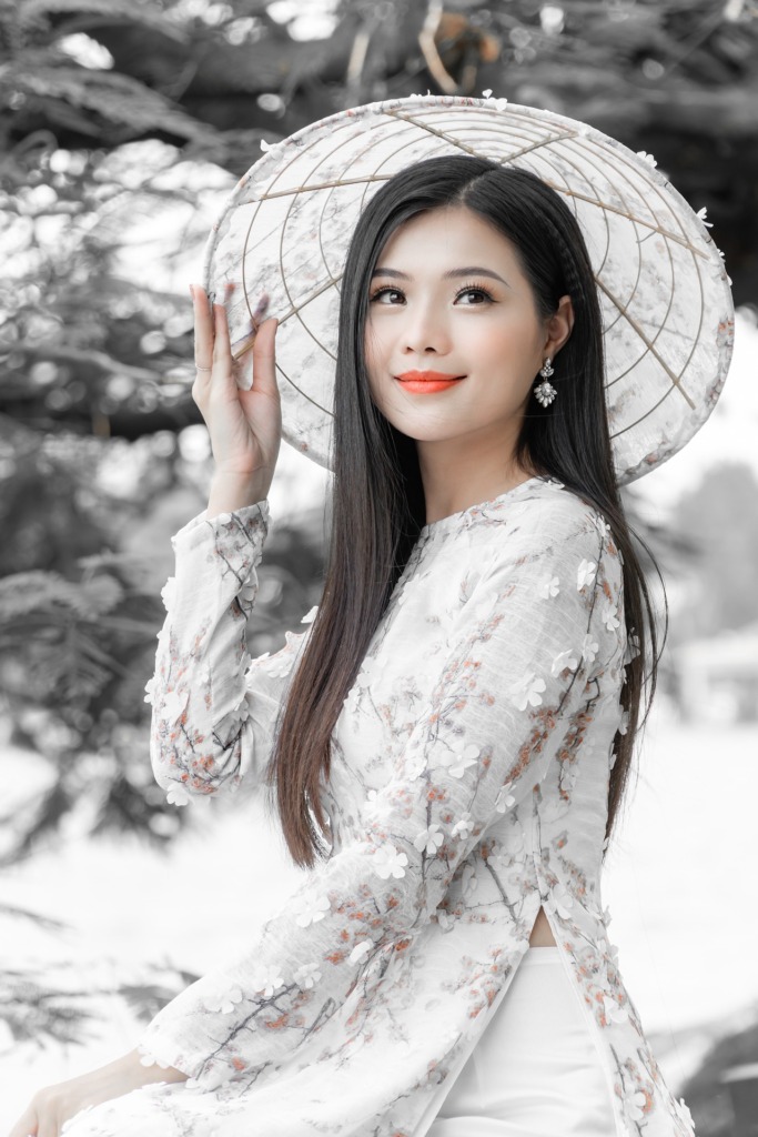 Beautiful-Vietnamese-woman